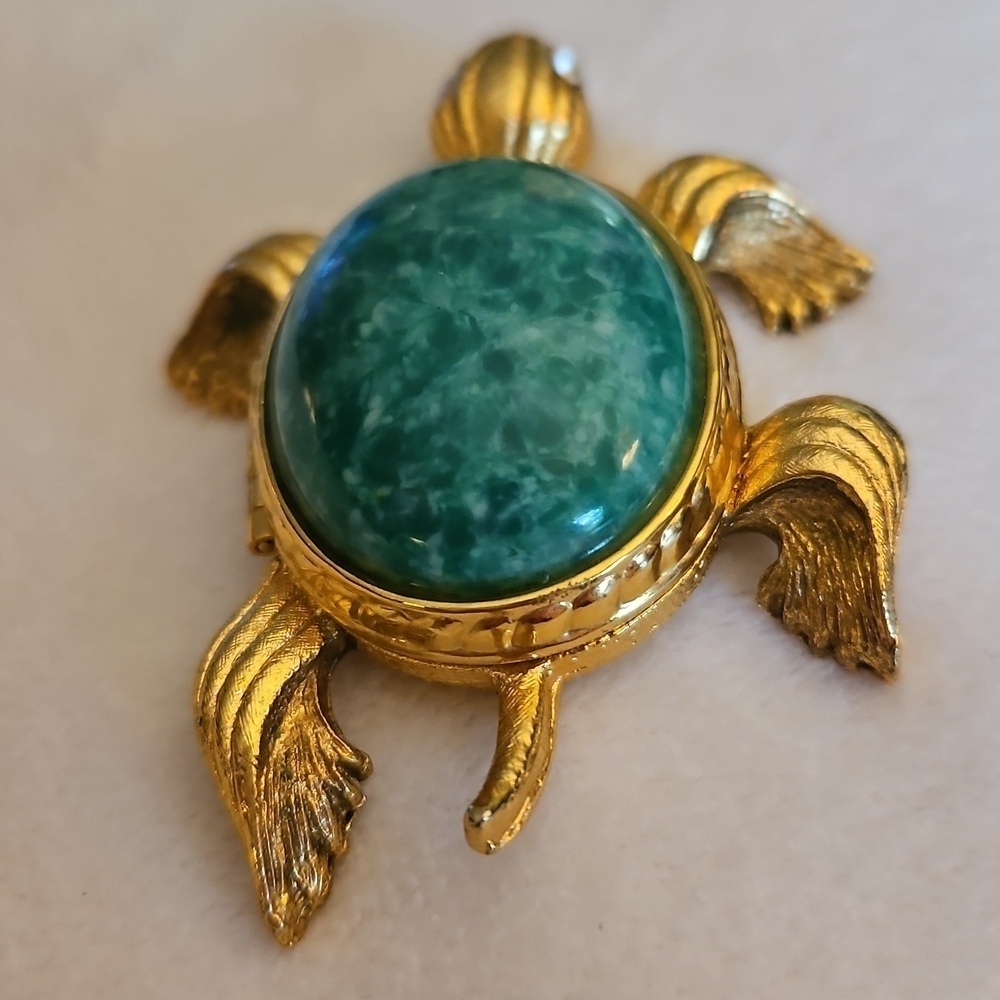 Vtg AVON 1971 Green Gemstone Tortoise Perfume Glace Trinket Locket Box - Picture 3 of 9